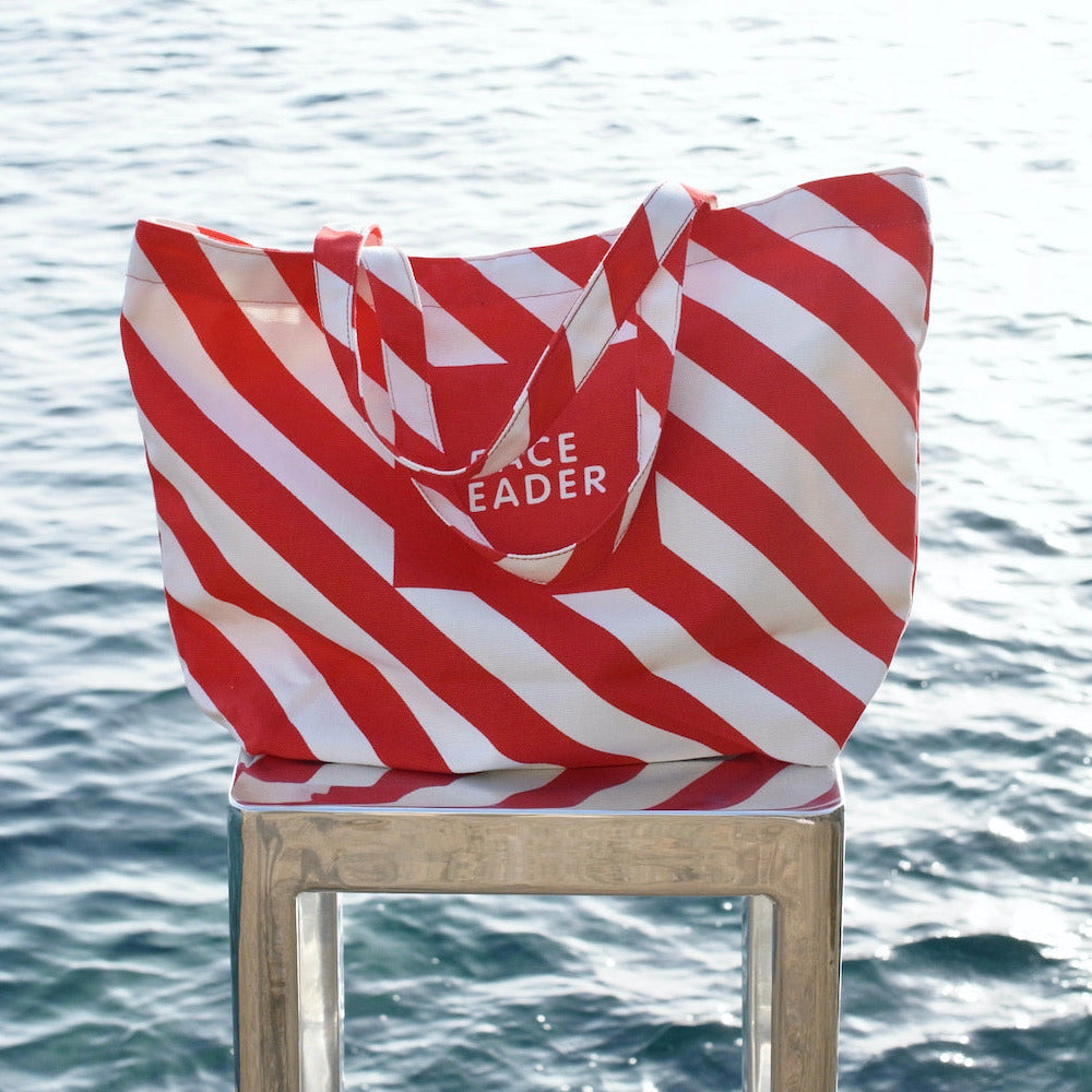 handbag 54 race leader